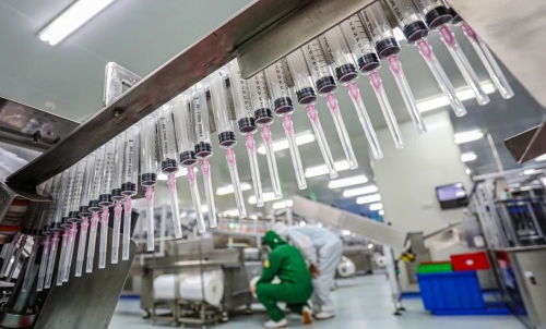 威高工廠插上數字翅膀 火炬高技術產業開發區實現生產全掌控，一屏覽車間